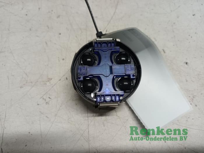 Begagnade Regnsensor Mercedes A (W176) 1.6 A-180 16V Pris € 15,00 Marginaltabell erbjuds av Renkens Auto-Onderdelen B.V.