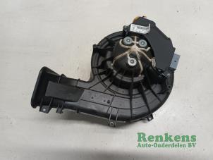 Used Heating and ventilation fan motor Opel Vectra C Caravan 2.2 DIG 16V Price € 50,00 Margin scheme offered by Renkens Auto-Onderdelen B.V.