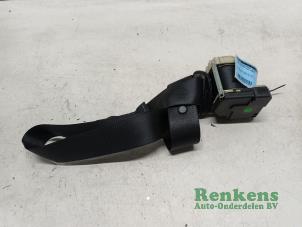 Used Rear seatbelt, right Opel Astra G (F08/48) 1.6 Price € 20,00 Margin scheme offered by Renkens Auto-Onderdelen B.V.