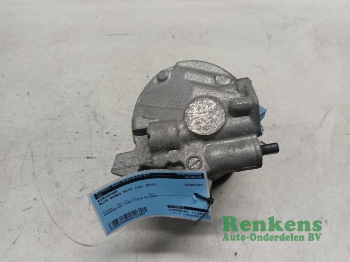 Usagé Pompe clim Alfa Romeo MiTo (955) 1.4 Multi Air 16V Prix € 35,00 Règlement à la marge proposé par Renkens Auto-Onderdelen B.V.