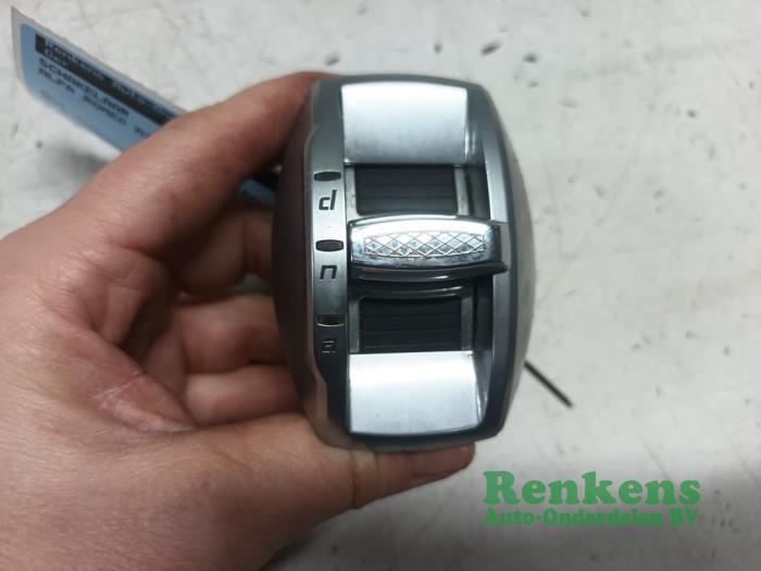 Usados Interruptor Alfa Romeo MiTo (955) 1.4 Multi Air 16V Precio € 20,00 Norma de margen ofrecido por Renkens Auto-Onderdelen B.V.