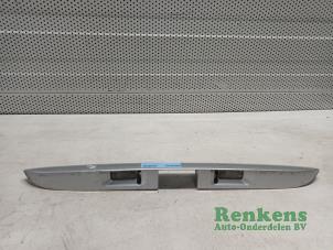 Used Tailgate handle Mercedes Vaneo (W414) 1.9 Price € 75,00 Margin scheme offered by Renkens Auto-Onderdelen B.V.