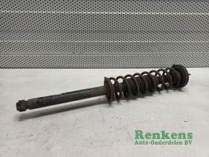 Used Rear shock absorber rod, right Renault Twingo (C06) 1.2 Price € 25,00 Margin scheme offered by Renkens Auto-Onderdelen B.V.
