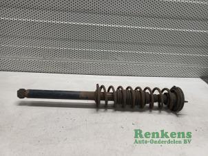 Used Rear shock absorber rod, left Renault Twingo (C06) 1.2 Price € 25,00 Margin scheme offered by Renkens Auto-Onderdelen B.V.