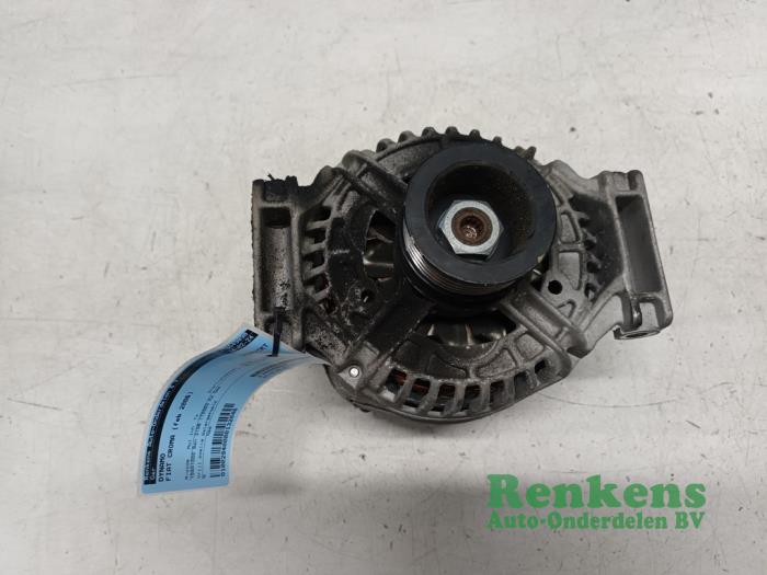 Gebrauchte Dynamo Fiat Croma (194) 2.2 MPI 16V Preis € 40,00 Margenregelung angeboten von Renkens Auto-Onderdelen B.V.