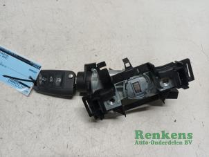 Used Ignition lock + key Volkswagen T-Roc 1.0 TSI 12V BlueMotion Price € 40,00 Margin scheme offered by Renkens Auto-Onderdelen B.V.