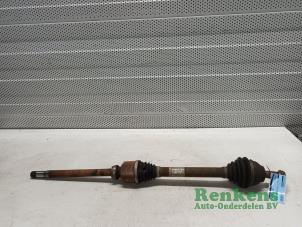 Used Front drive shaft, right Peugeot 5008 I (0A/0E) 1.6 HDiF 16V Price € 40,00 Margin scheme offered by Renkens Auto-Onderdelen B.V.