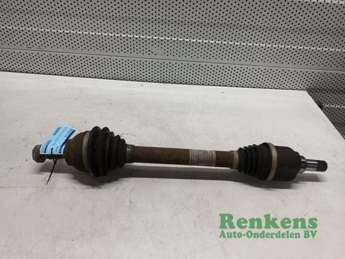 Front drive shaft, left from a Peugeot 5008 I (0A/0E) 1.6 HDiF 16V 2013