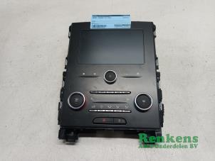 Used Heater control panel Renault Megane IV (RFBB) 1.3 TCe 140 16V Price on request offered by Renkens Auto-Onderdelen B.V.