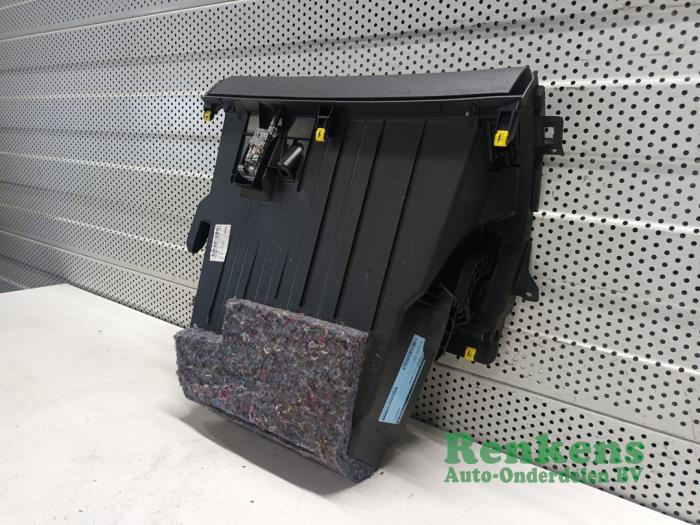 Glovebox from a Renault Megane IV (RFBB) 1.3 TCe 140 16V 2019