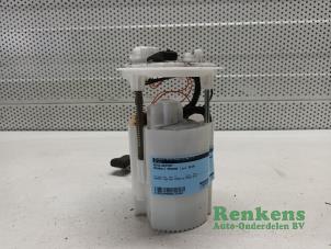 Usados Bomba de gasolina Renault Megane IV (RFBB) 1.3 TCe 140 16V Precio € 75,00 Norma de margen ofrecido por Renkens Auto-Onderdelen B.V.