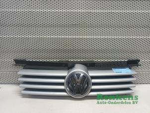 Usagé Calandre Volkswagen Bora (1J2) 1.6 16V Prix € 20,00 Règlement à la marge proposé par Renkens Auto-Onderdelen B.V.