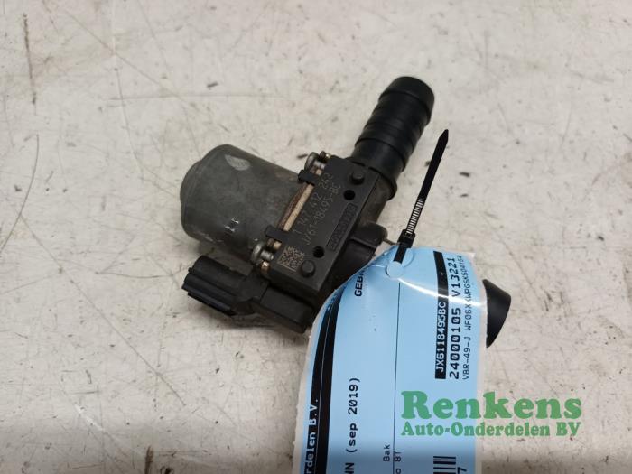 Begagnade Extra vattenpump Ford Transit Connect (PJ2) 1.5 EcoBlue Pris € 60,50 Inklusive moms erbjuds av Renkens Auto-Onderdelen B.V.