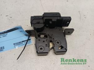 Used Tailgate lock mechanism Nissan Micra (K12) 1.2 16V Price € 40,00 Margin scheme offered by Renkens Auto-Onderdelen B.V.