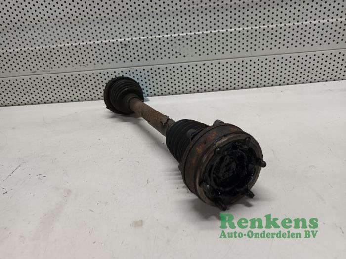 Front drive shaft, left from a Seat Ibiza IV (6J5) 1.4 16V 2011