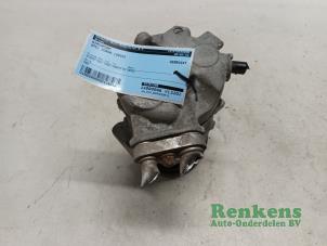 Used Air conditioning pump Opel Corsa D 1.2 16V Price € 75,00 Margin scheme offered by Renkens Auto-Onderdelen B.V.