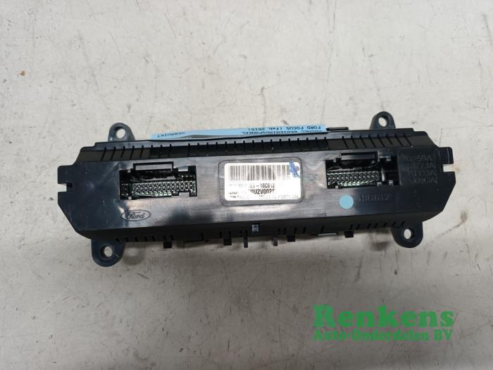 Heater control panel from a Ford Focus 3 Wagon 1.0 Ti-VCT EcoBoost 12V 125 2015