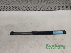 Used Set of tailgate gas struts Ford Focus 3 Wagon 1.0 Ti-VCT EcoBoost 12V 125 Price € 20,00 Margin scheme offered by Renkens Auto-Onderdelen B.V.