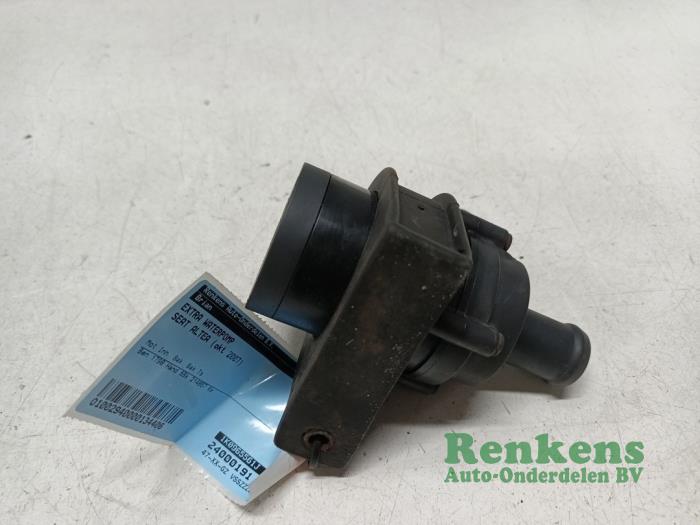 Additional water pump from a Seat Altea XL (5P5) 1.8 TFSI 16V 2007