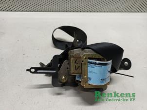 Usados Cinturón de seguridad izquierda delante Nissan Primera (P12) 2.2 dCi 16V Precio € 35,00 Norma de margen ofrecido por Renkens Auto-Onderdelen B.V.