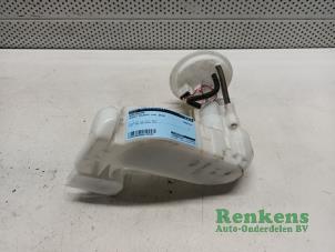 Used Petrol pump Suzuki Celerio (LF) 1.0 12V Dualjet Price € 40,00 Margin scheme offered by Renkens Auto-Onderdelen B.V.
