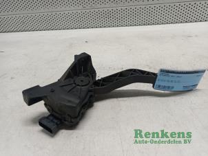 Used Accelerator pedal Mitsubishi Colt (Z2/Z3) 1.1 12V Price € 20,00 Margin scheme offered by Renkens Auto-Onderdelen B.V.