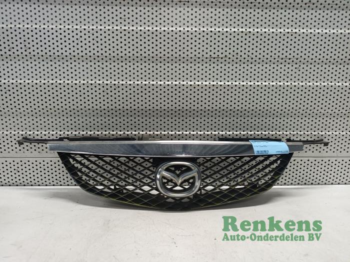 Używane Grill Mazda Premacy 1.8 16V Cena € 25,00 Procedura marży oferowane przez Renkens Auto-Onderdelen B.V.