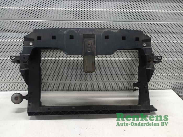 Używane Panel przedni Mitsubishi Colt (Z2/Z3) 1.3 16V Cena € 50,00 Procedura marży oferowane przez Renkens Auto-Onderdelen B.V.