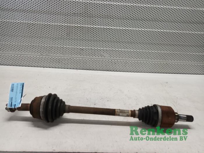 Gebrauchte Antriebswelle links vorne Peugeot 308 (L3/L8/LB/LH/LP) 1.2 12V e-THP PureTech 110 Preis € 75,00 Margenregelung angeboten von Renkens Auto-Onderdelen B.V.