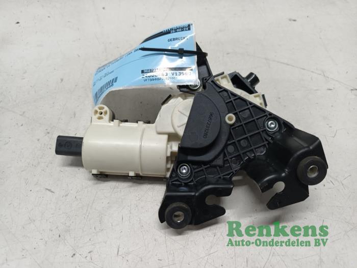 Używane Silnik rygla tylnej klapy Citroen C4 Spacetourer (3D/3E) 1.2 12V PureTech 130 Cena € 75,00 Procedura marży oferowane przez Renkens Auto-Onderdelen B.V.