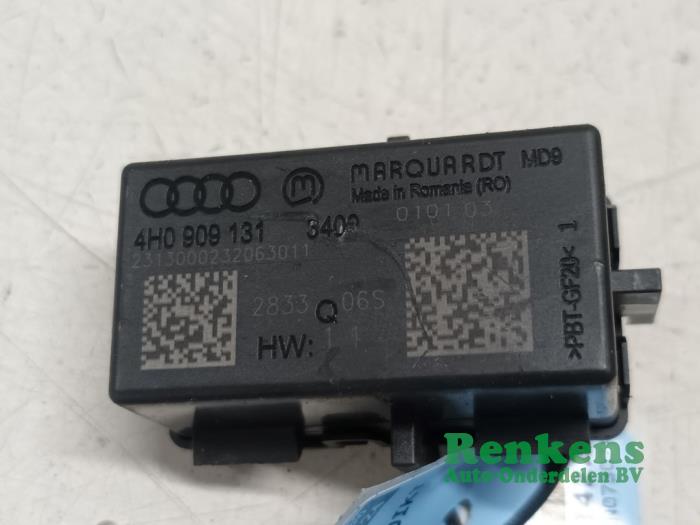 Używane Modul keyless vehicle Audi A6 Avant (C7) 2.0 TFSI 16V Cena € 15,00 Procedura marży oferowane przez Renkens Auto-Onderdelen B.V.