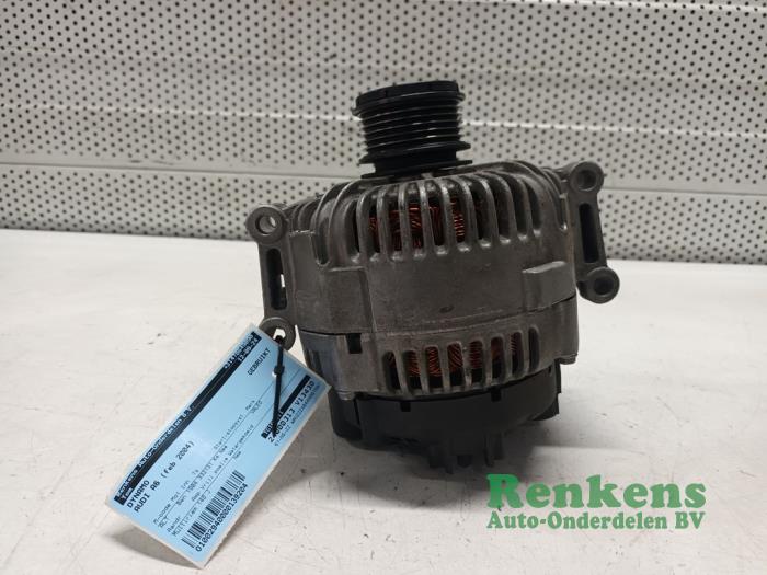 Usagé Dynamo Audi A6 Avant (C5) 2.0 20V Prix € 40,00 Règlement à la marge proposé par Renkens Auto-Onderdelen B.V.