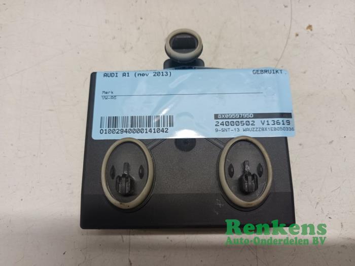 Usados Módulo Gateway Audi A1 Sportback (8XA/8XF) 1.2 TFSI Precio € 20,00 Norma de margen ofrecido por Renkens Auto-Onderdelen B.V.