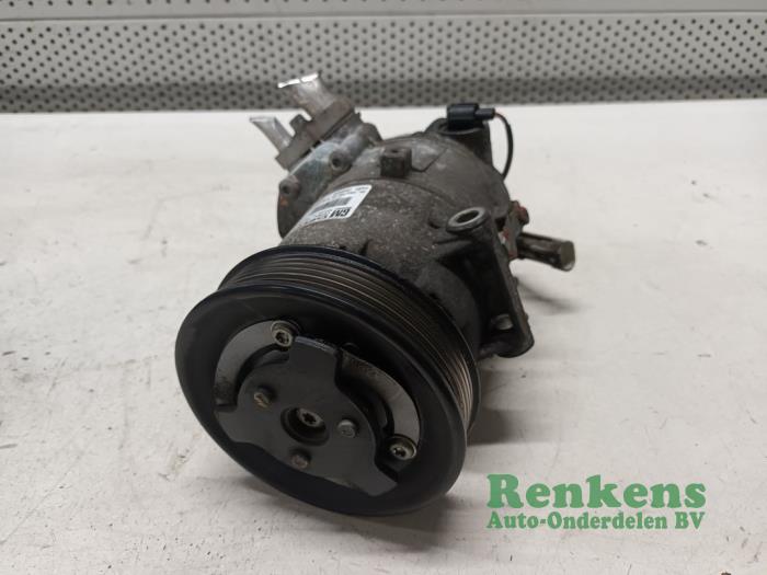 Pompe clim d'un Opel Meriva 1.4 Turbo 16V ecoFLEX 2011