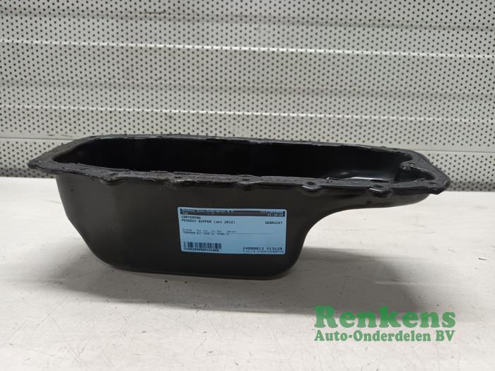 Gebrauchte Ölwanne Peugeot Bipper (AA) 1.3 HDI Preis € 35,00 Margenregelung angeboten von Renkens Auto-Onderdelen B.V.