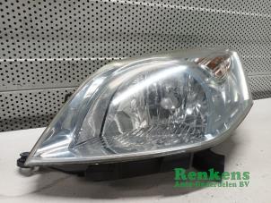 Usados Faro izquierda Peugeot Bipper (AA) 1.3 HDI Precio € 30,00 Norma de margen ofrecido por Renkens Auto-Onderdelen B.V.
