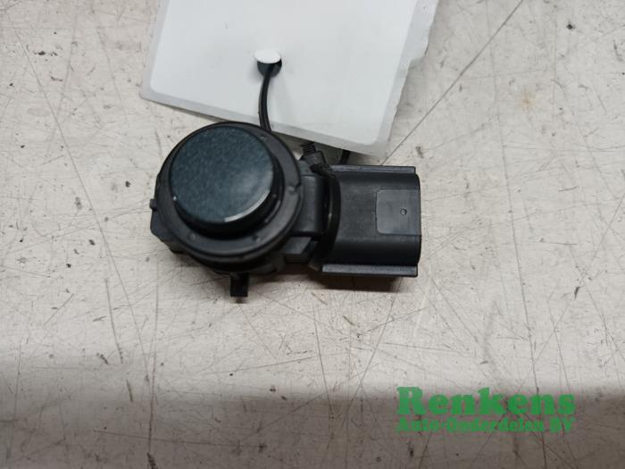 Usados Sensor PDC Dacia Duster (SR) 1.0 TCE 12V Precio € 35,00 Norma de margen ofrecido por Renkens Auto-Onderdelen B.V.