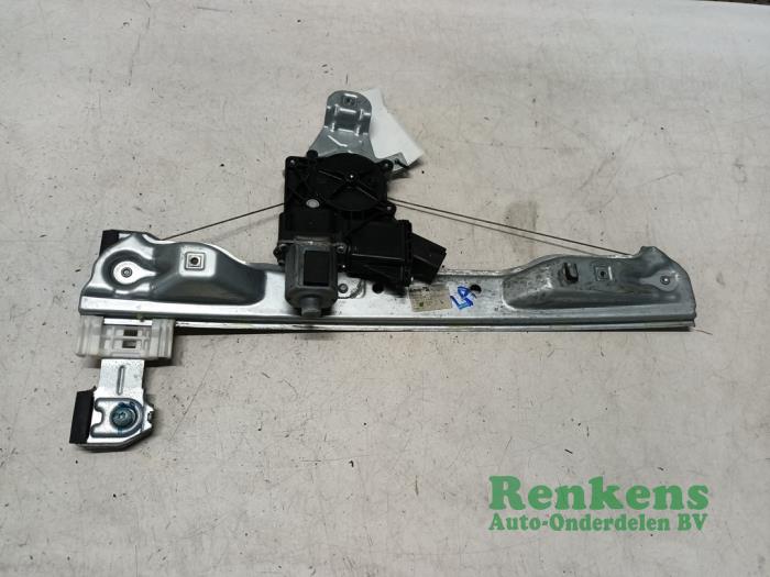 Lève vitre électrique arrière gauche d'un Opel Meriva 1.4 Turbo 16V ecoFLEX 2011