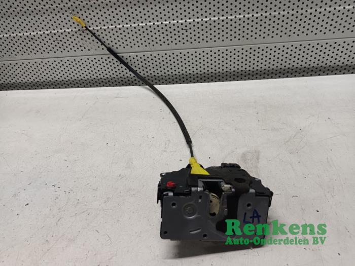 Serrure portière mécanique 4portes arrière gauche d'un Opel Meriva 1.4 Turbo 16V ecoFLEX 2011