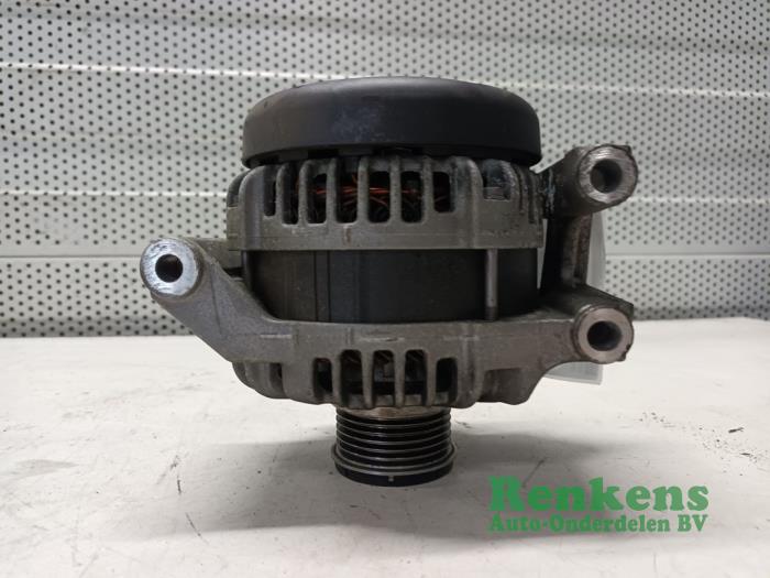 Usagé Dynamo Opel Corsa E 1.3 CDTi 16V ecoFLEX Prix € 65,00 Règlement à la marge proposé par Renkens Auto-Onderdelen B.V.