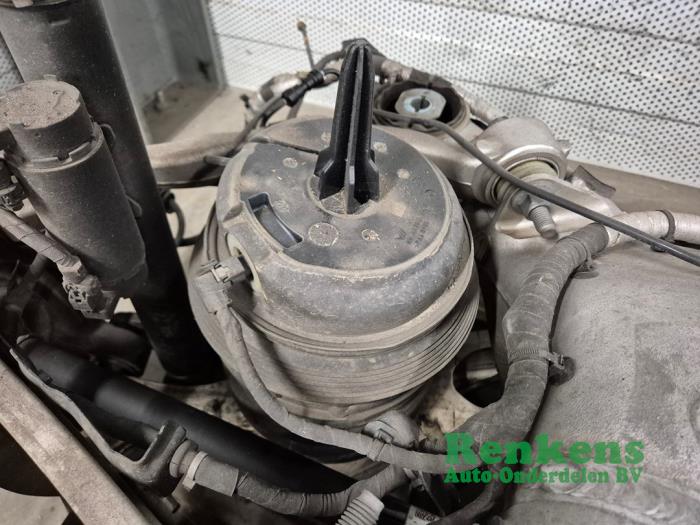 Begagnade Luftfjäder Landrover Range Rover Sport (L1) 3.0 V6 P460e Pris på förfrågan erbjuds av Renkens Auto-Onderdelen B.V.