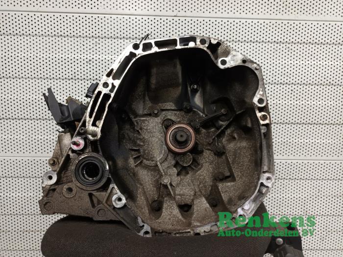 Gebrauchte Getriebe Renault Clio III (BR/CR) 1.6 16V Preis auf Anfrage angeboten von Renkens Auto-Onderdelen B.V.