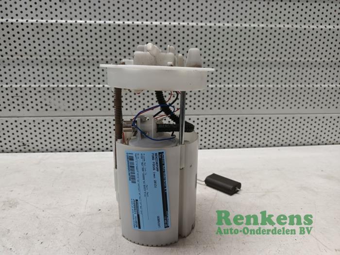 Gebrauchte Benzinpumpe Ford Focus 3 Wagon 1.0 Ti-VCT EcoBoost 12V 125 Preis € 60,00 Margenregelung angeboten von Renkens Auto-Onderdelen B.V.