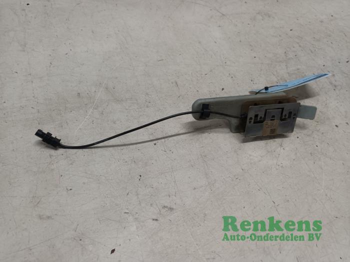 Używane Antena Mercedes A (W176) 2.2 A-200 CDI, A-200d 16V 4-Matic Cena € 50,00 Procedura marży oferowane przez Renkens Auto-Onderdelen B.V.
