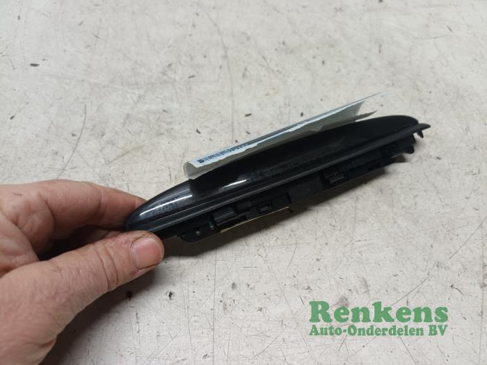 Używane Panel czujników parkowania Mercedes A (W176) 2.2 A-200 CDI, A-200d 16V 4-Matic Cena € 20,00 Procedura marży oferowane przez Renkens Auto-Onderdelen B.V.