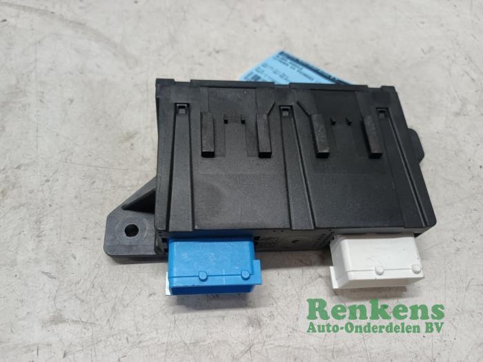 Używane Modul alarmu Citroen C4 Spacetourer (3D/3E) 1.6 BlueHDI 120 Cena € 40,00 Procedura marży oferowane przez Renkens Auto-Onderdelen B.V.