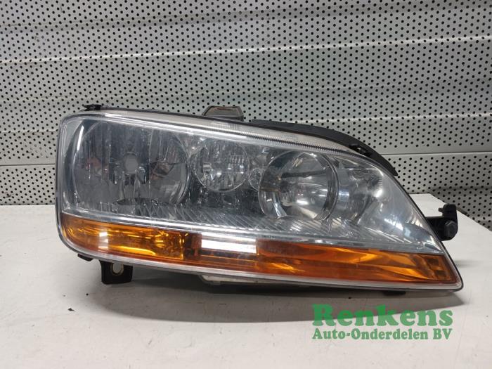 Używane Reflektor prawy Fiat Idea (350AX) 1.4 16V Cena € 40,00 Procedura marży oferowane przez Renkens Auto-Onderdelen B.V.