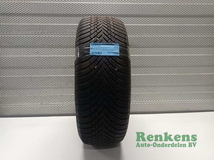Tyre with tyre size 205/55/16 - 250X55X16 VREDESTEIN