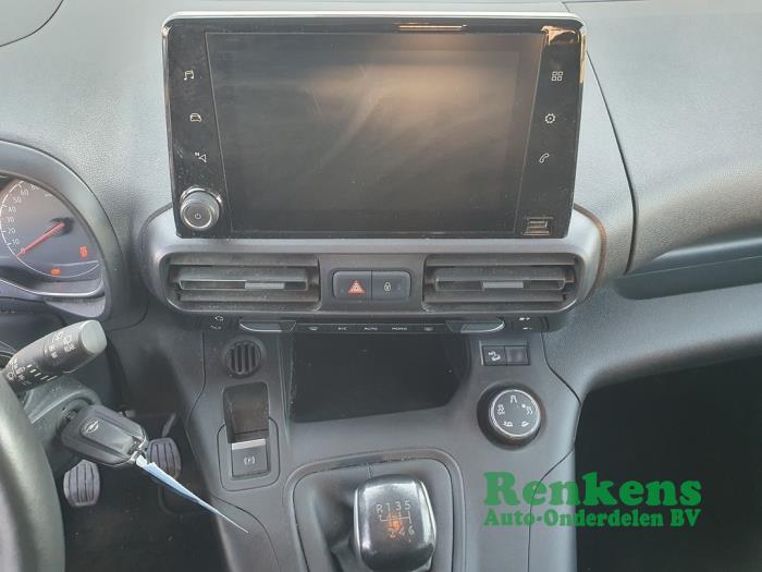 Gebrauchte Anzeige Innen Opel Combo Life/Tour 1.5 CDTI 130 Preis auf Anfrage angeboten von Renkens Auto-Onderdelen B.V.