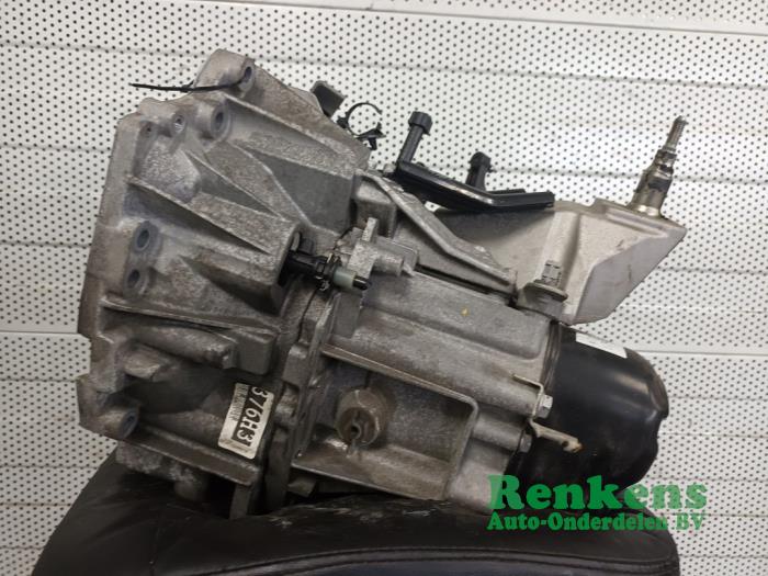 Getriebe van een Nissan Micra (K14) 1.0 12V 2020